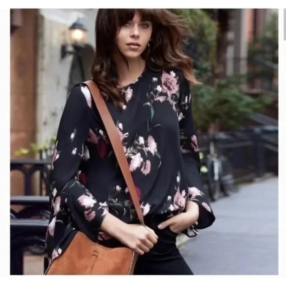 Vince Camuto Floral Print Keyhole Back Top XS - Picture 1 of 10